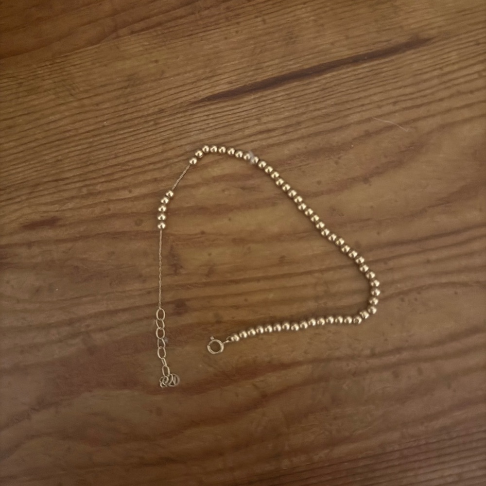 Elegant Gold Beaded bracelet